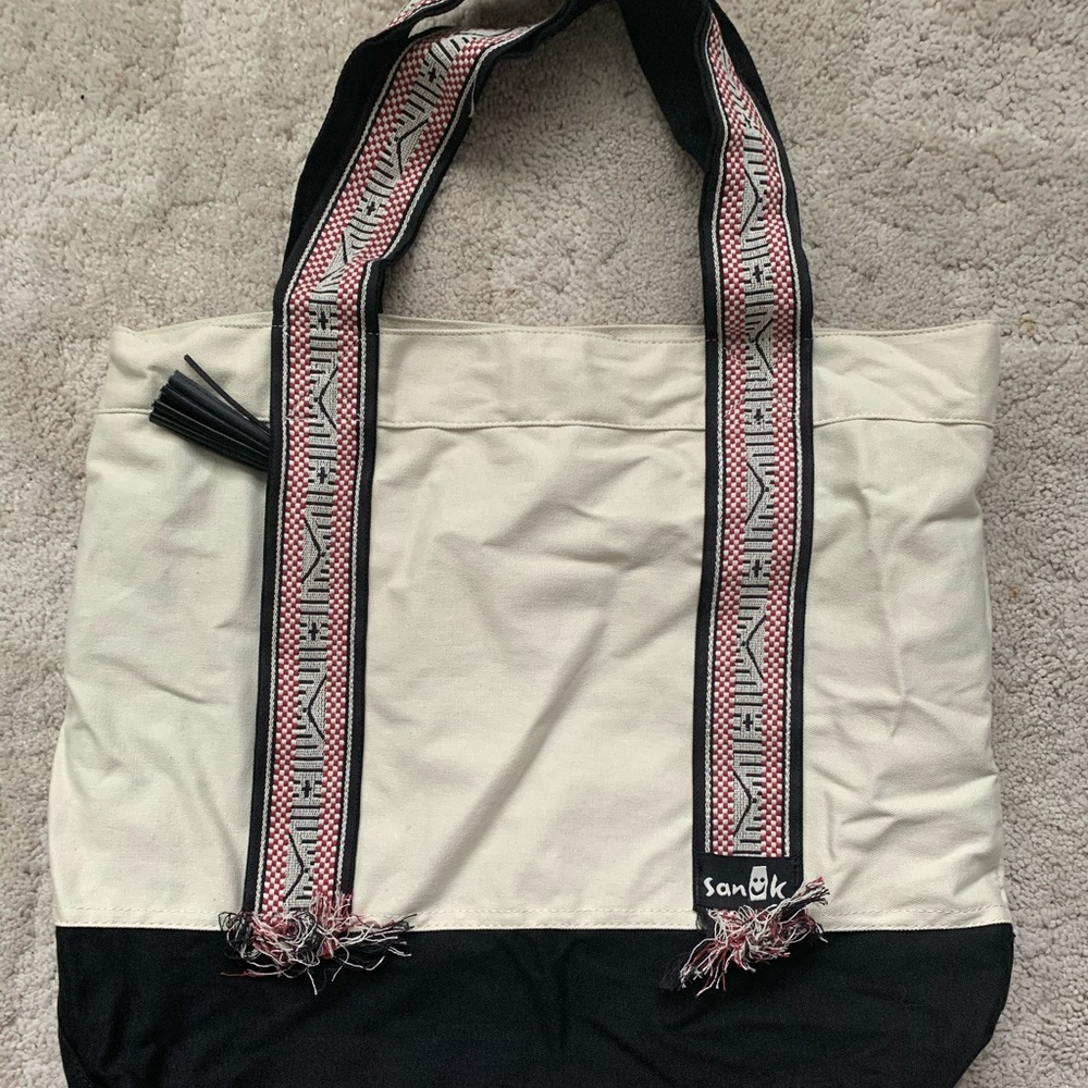 Sanuk tote bag